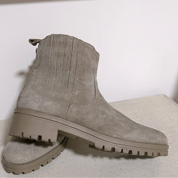 SOLD ❗️Lucky brand Nude/tan boots 🤍. SOLD. - Picture 6 of 9